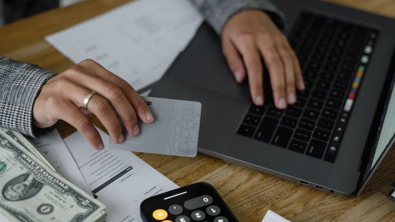 Accès client LCL : gérez vos comptes en ligne